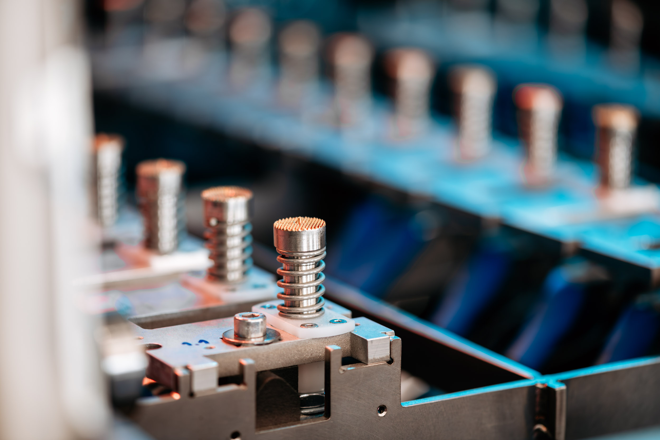 Interior view of fully assembled FormationIQ Module – bottom contacts.