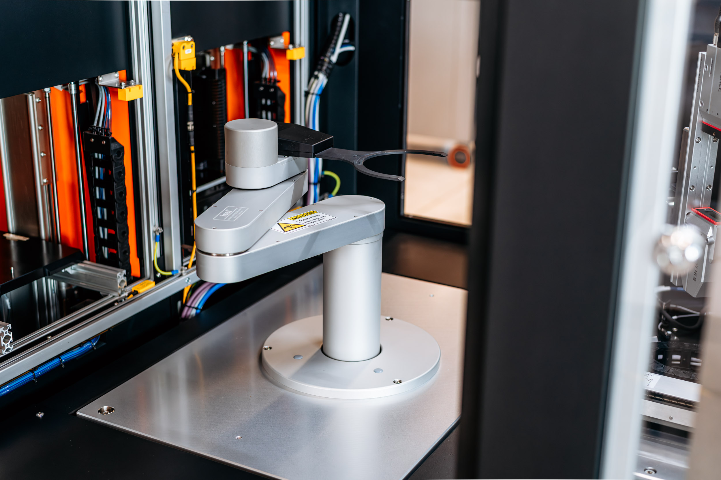 Wafer handling robot